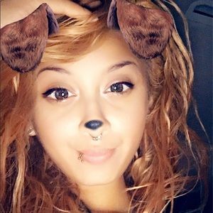 Meet your Posher, Desiree